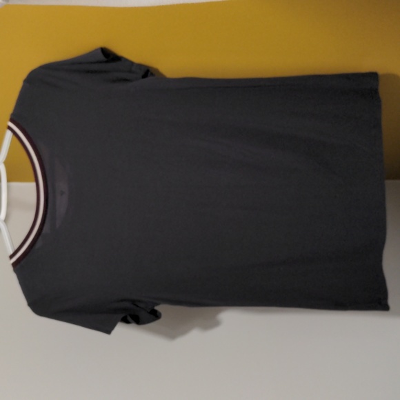 American Eagle Outfitters T-shirt - Picture 3 of 3